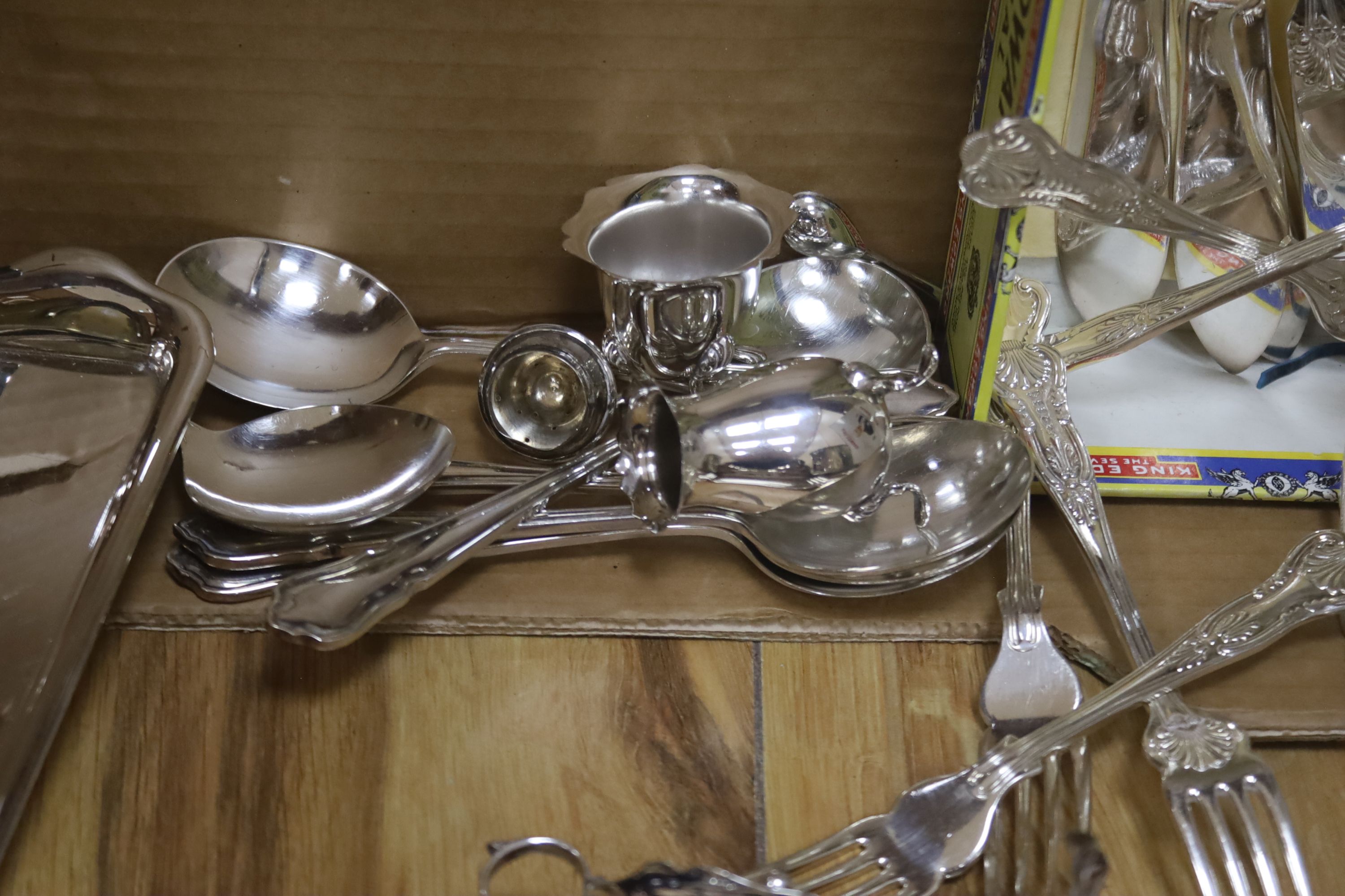 A quantity of Victorian and later silver plated items